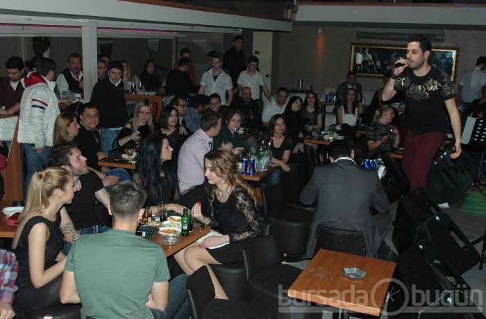 Sabaha kadar vur patlasın çal oynasın