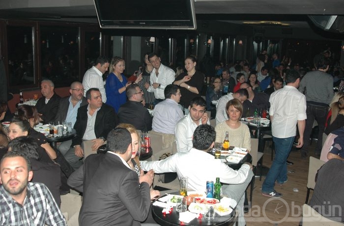 Bursa gecelerinde tabak şov!
