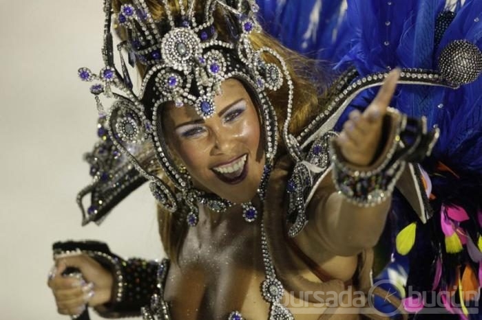 Rio karnavalının en renkli kareleri