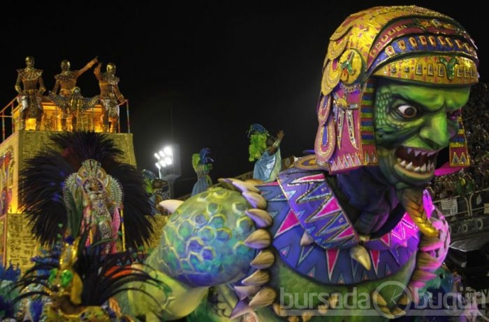 Rio karnavalının en renkli kareleri