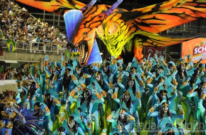 Rio karnavalının en renkli kareleri