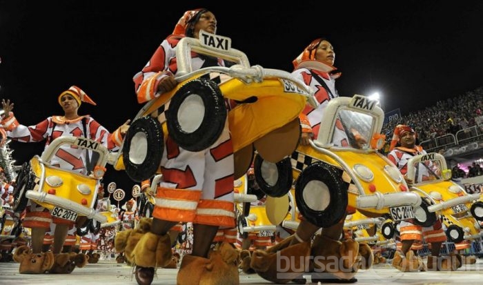 Rio karnavalının en renkli kareleri