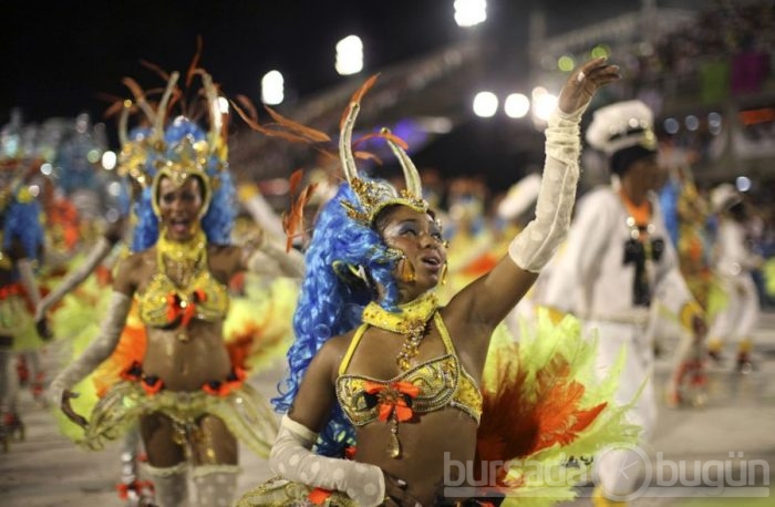Rio karnavalının en renkli kareleri