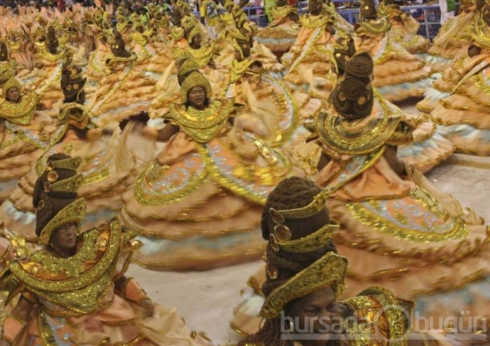 Rio karnavalının en renkli kareleri