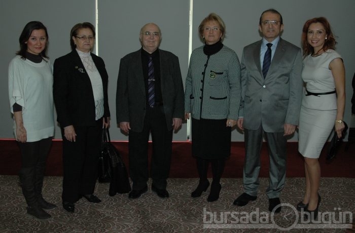 Anneler'in renkli buluşması
