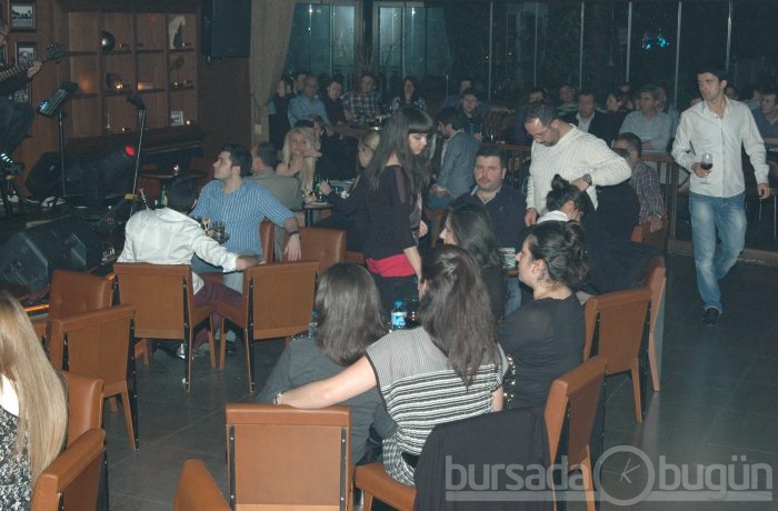 Bursa geceleri ünlülerle coştu