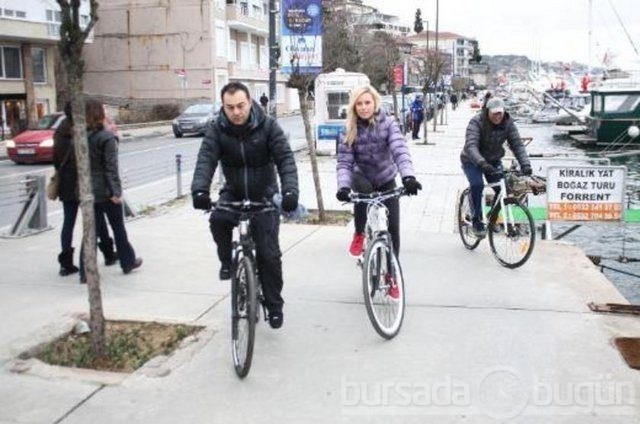 Bisiklet üstünde aşk