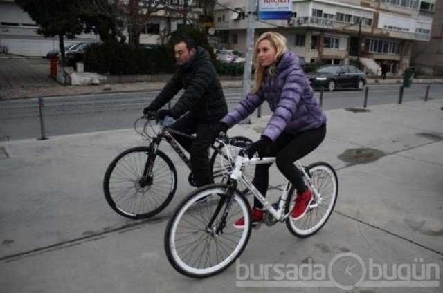 Bisiklet üstünde aşk