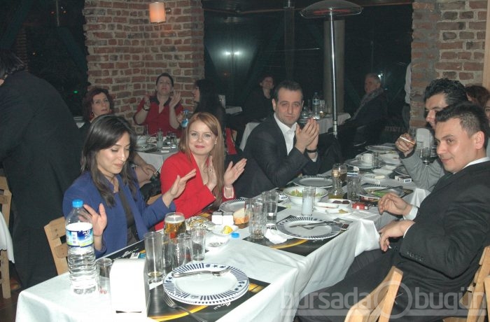 Ozan Orhon'dan Bursa'da taverna şov - ÖZEL HABER