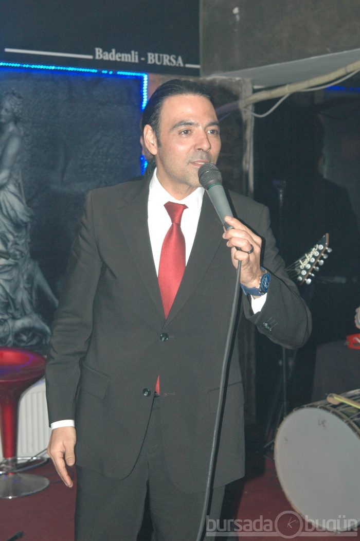 Ozan Orhon'dan Bursa'da taverna şov - ÖZEL HABER
