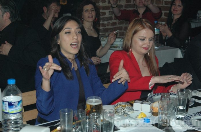 Ozan Orhon'dan Bursa'da taverna şov - ÖZEL HABER