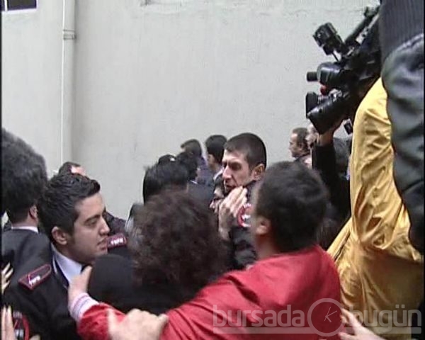 Müslüm Gürses son yolculuğuna böyle uğurlandı