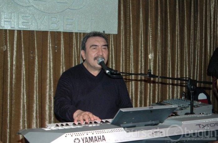 Ümit Besen'in Bursa konserine ünlü yağmuru