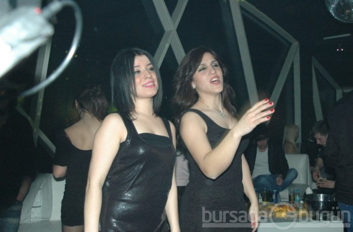 Vici sallandı, Kalimera yıkıldı! 
