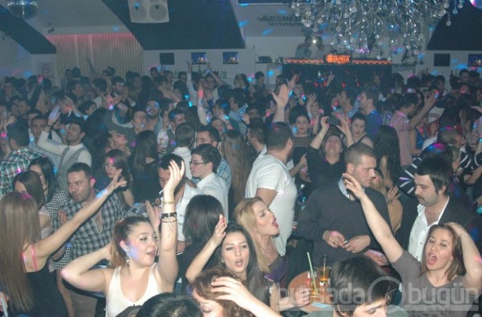 Vici sallandı, Kalimera yıkıldı! 