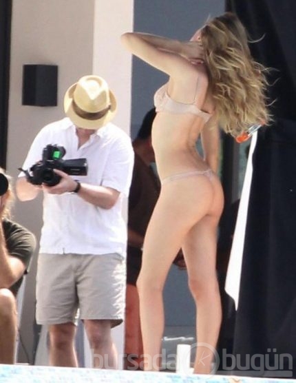 Doutzen Kroes'den cüretkar pozlar