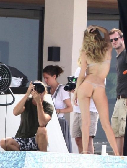 Doutzen Kroes'den cüretkar pozlar