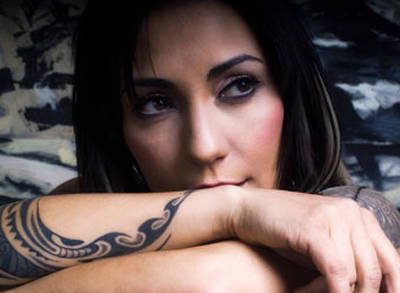 Özlem Tekin'den dikkat çeken pozlar