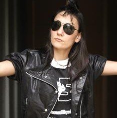 Özlem Tekin'den dikkat çeken pozlar