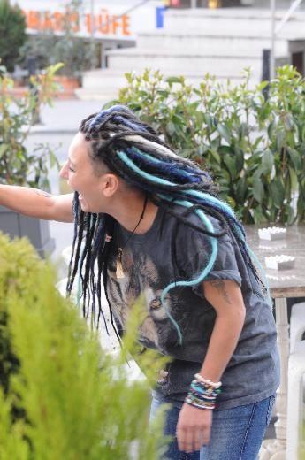 Özlem Tekin'den dikkat çeken pozlar
