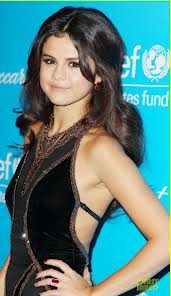 Selena Gomez kışkırtıcı pozlar