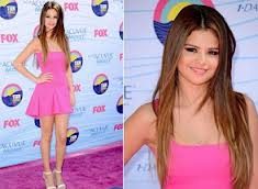 Selena Gomez kışkırtıcı pozlar