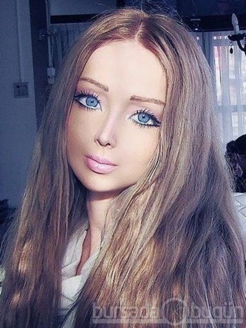 Barbie'den cesur pozlar