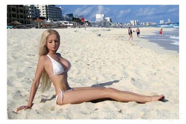 Barbie'den cesur pozlar