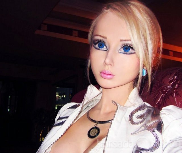 Barbie'den cesur pozlar