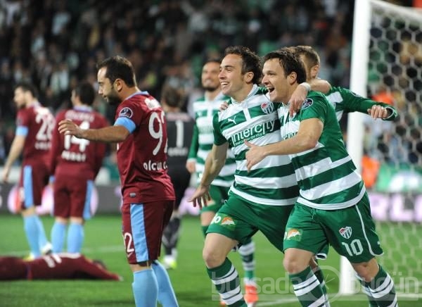 Bursaspor-Trabzonspor maçı fotoğrafları
