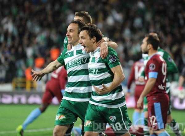 Bursaspor-Trabzonspor maçı fotoğrafları