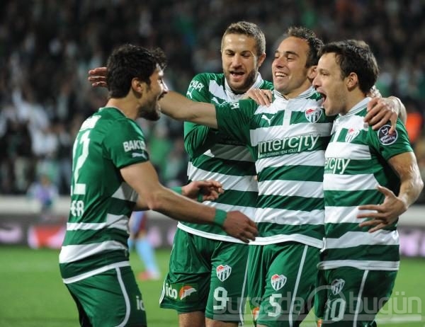 Bursaspor-Trabzonspor maçı fotoğrafları