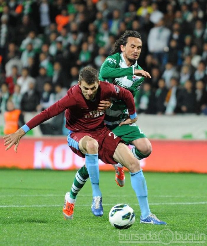 Bursaspor-Trabzonspor maçı fotoğrafları