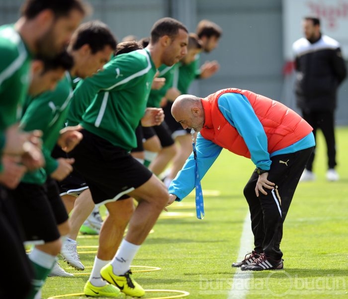 Bursaspor'da Harlem Shake dansıyla antrenman