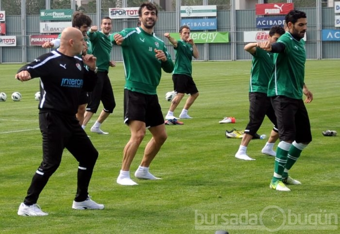 Bursaspor'da Harlem Shake dansıyla antrenman