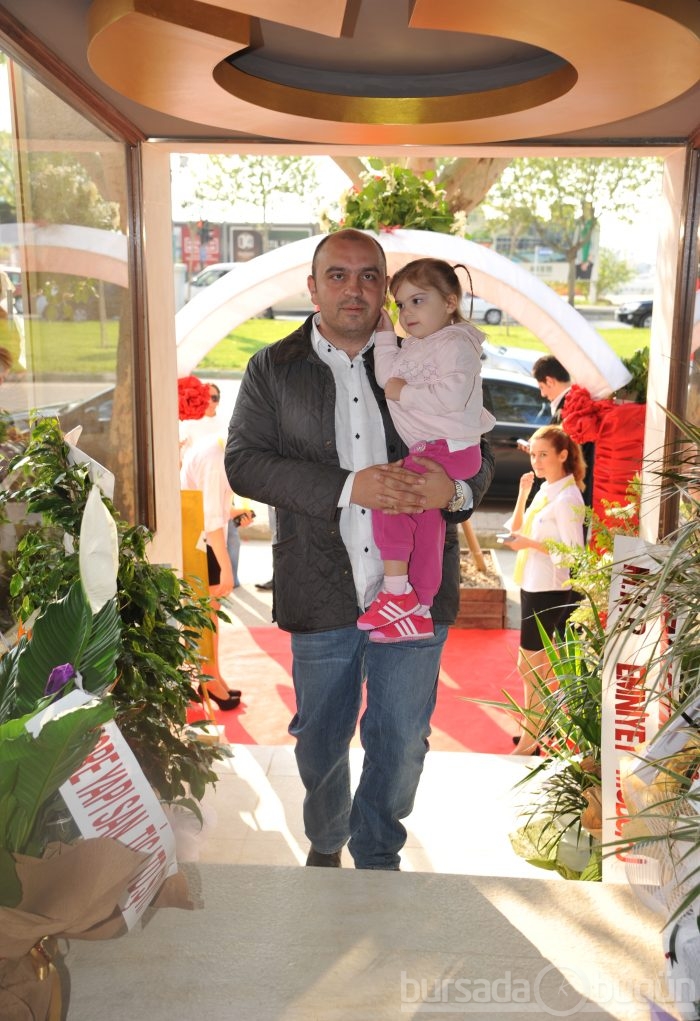 Mirano açıldı