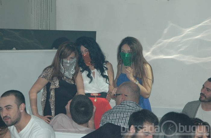 Bursa Cariye'de harem şov! ÖZEL HABER