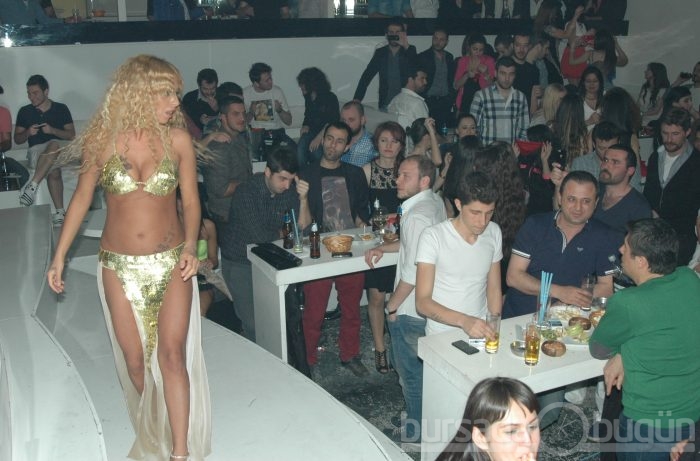 Bursa Cariye'de harem şov! ÖZEL HABER
