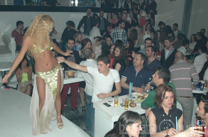 Bursa Cariye'de harem şov! ÖZEL HABER