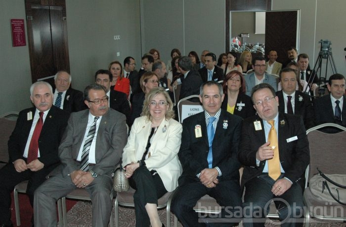 Bursa medyasına Lions'lardan plaket
