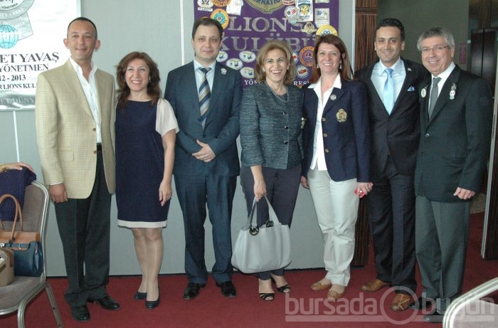 Bursa medyasına Lions'lardan plaket