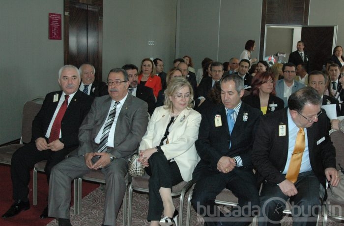 Bursa medyasına Lions'lardan plaket
