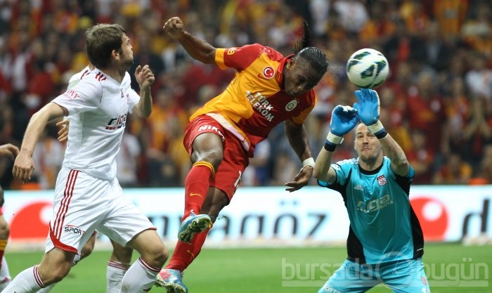 2012 - 2013 sezonu şampiyon Galatasaray