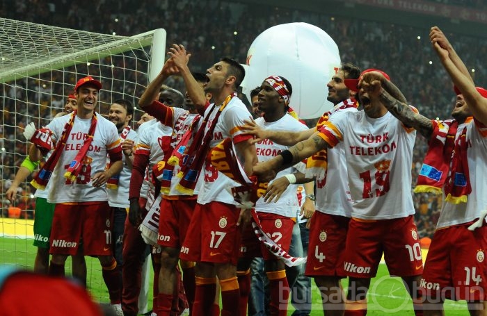 2012 2013 Sezonu Sampiyon Galatasaray Foto Galerisi 35 Bursadabugun Com