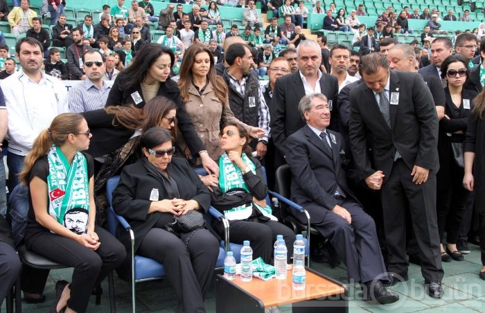 Büyük Başkan için Atatürk Stadı'nda tören