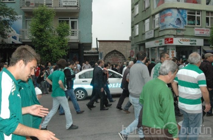 İbrahim Yazıcı'nın naaşı kortej eşliğinde Ulucami'ye getirildi