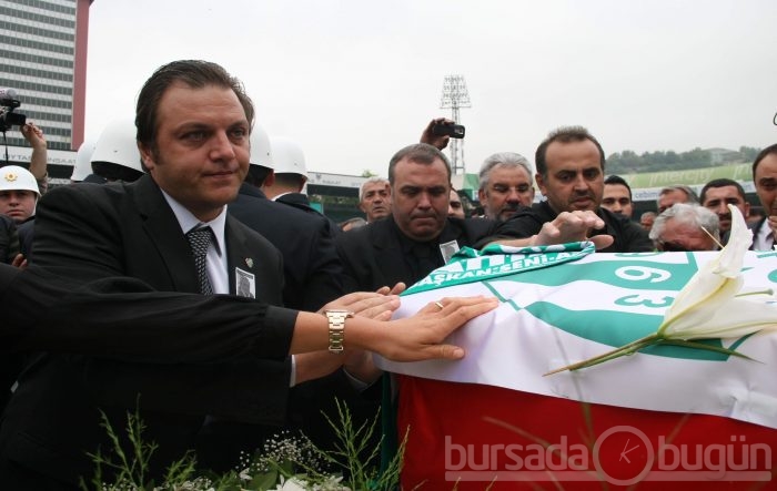 İbrahim Yazıcı'nın naaşı kortej eşliğinde Ulucami'ye getirildi