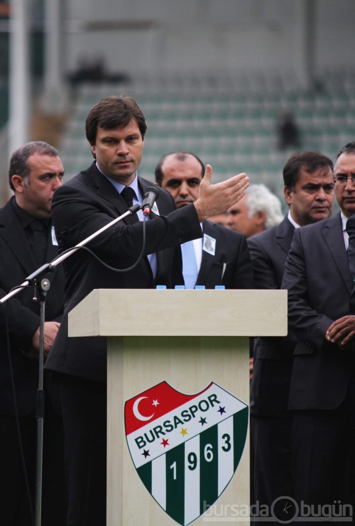 İbrahim Yazıcı'nın naaşı kortej eşliğinde Ulucami'ye getirildi