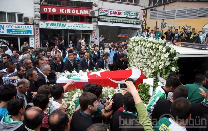 İbrahim Yazıcı'nın naaşı kortej eşliğinde Ulucami'ye getirildi