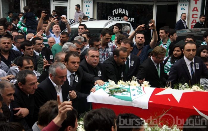 İbrahim Yazıcı'nın naaşı kortej eşliğinde Ulucami'ye getirildi